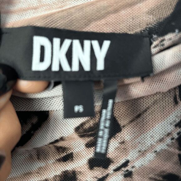 DKNY Women's Cowl Neck Puff Short Sleeve Blouse Petite Small Stretchy Fitted - Picture 4 of 8